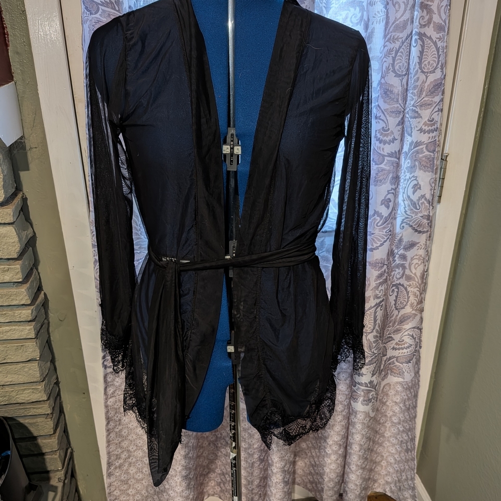 Elegant Black Lace Trim Robe